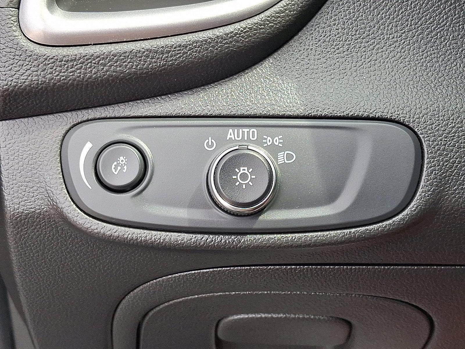 2021 Chevrolet Trax Vehicle Photo in BETHLEHEM, PA 18017-9401