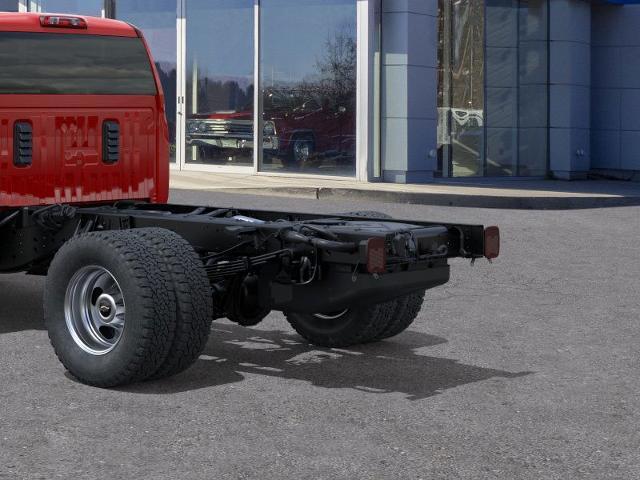 2025 Chevrolet Silverado 3500 HD Chassis Cab Vehicle Photo in DANBURY, CT 06810-5034