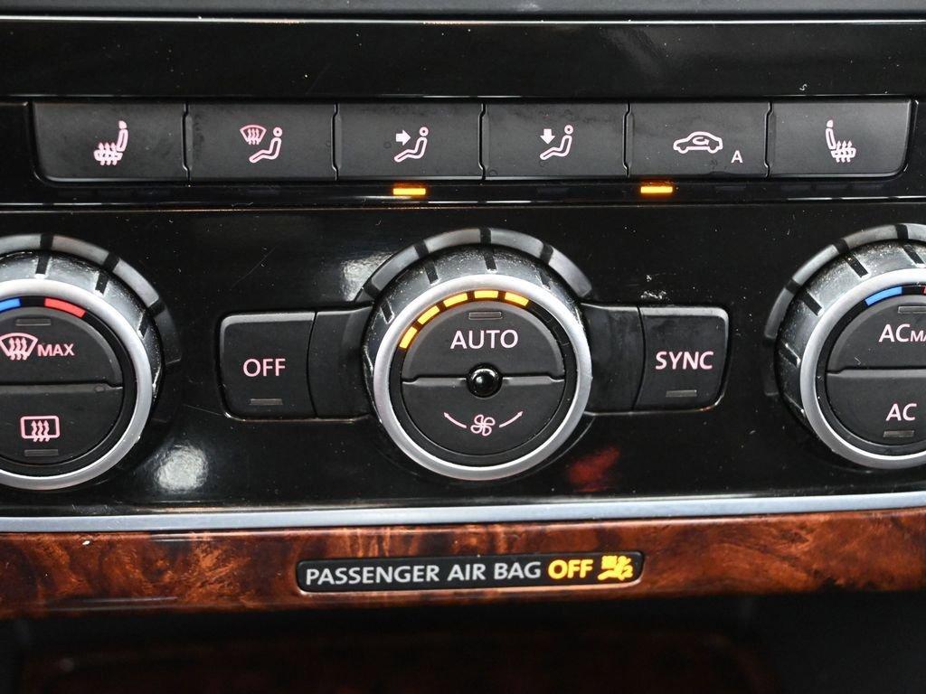 2012 Volkswagen Passat Vehicle Photo in Marion, IA 52302