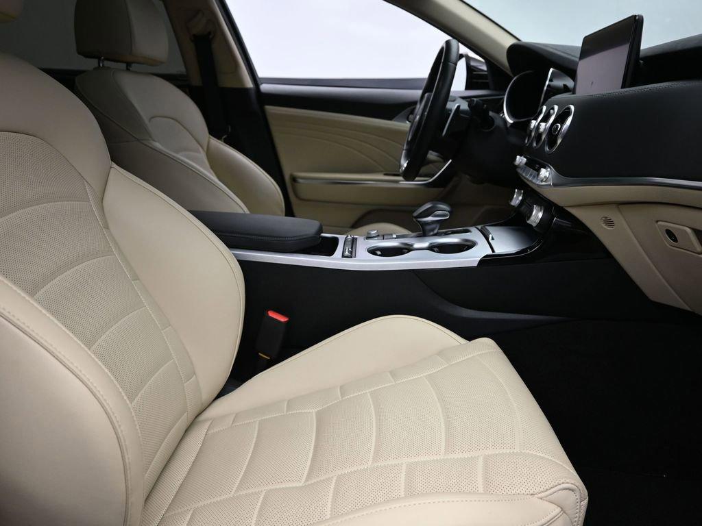 2023 Kia Stinger Vehicle Photo in Cedar Rapids, IA 52402