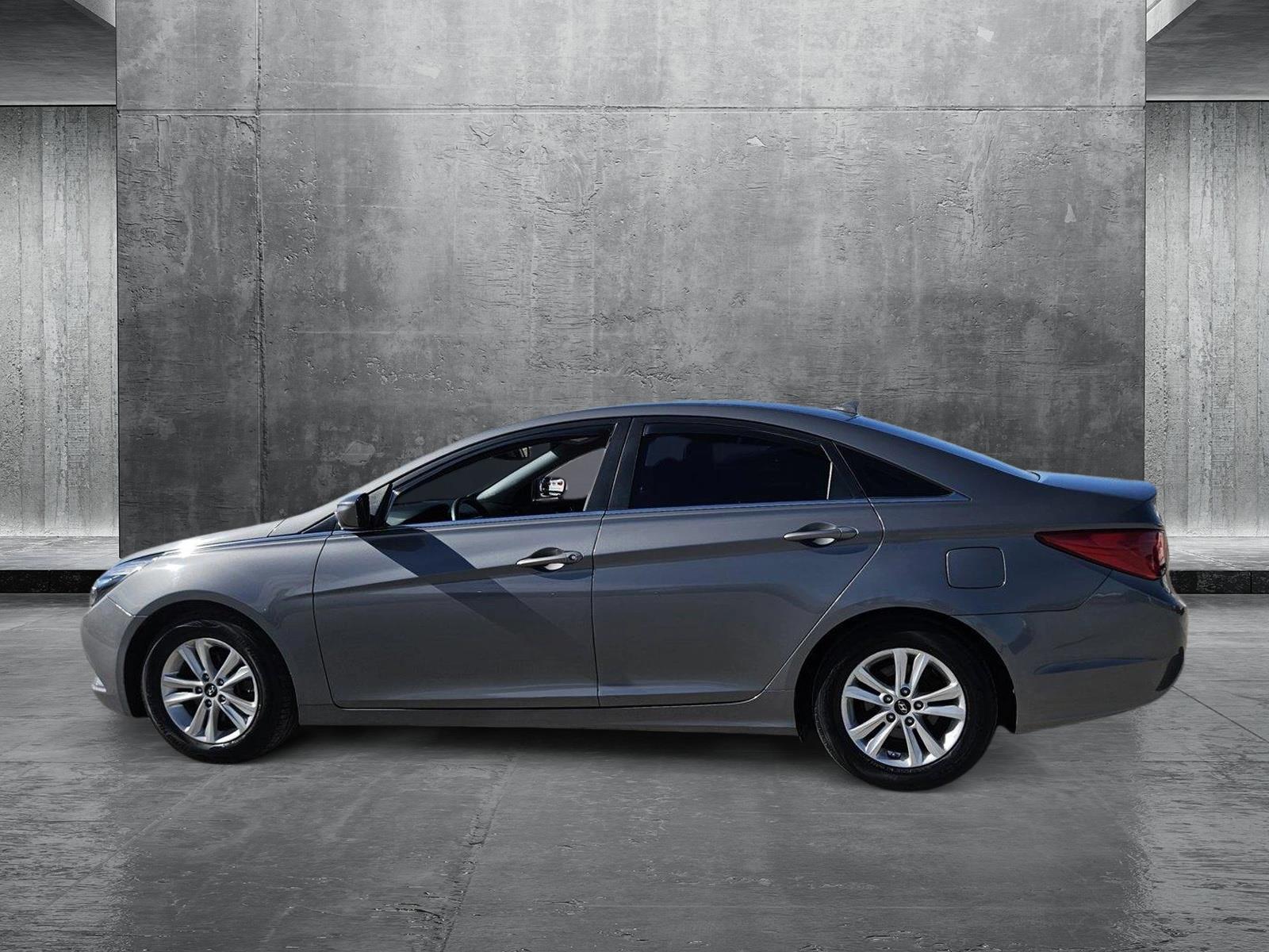 2013 Hyundai Sonata Vehicle Photo in NORTH RICHLAND HILLS, TX 76180-7199