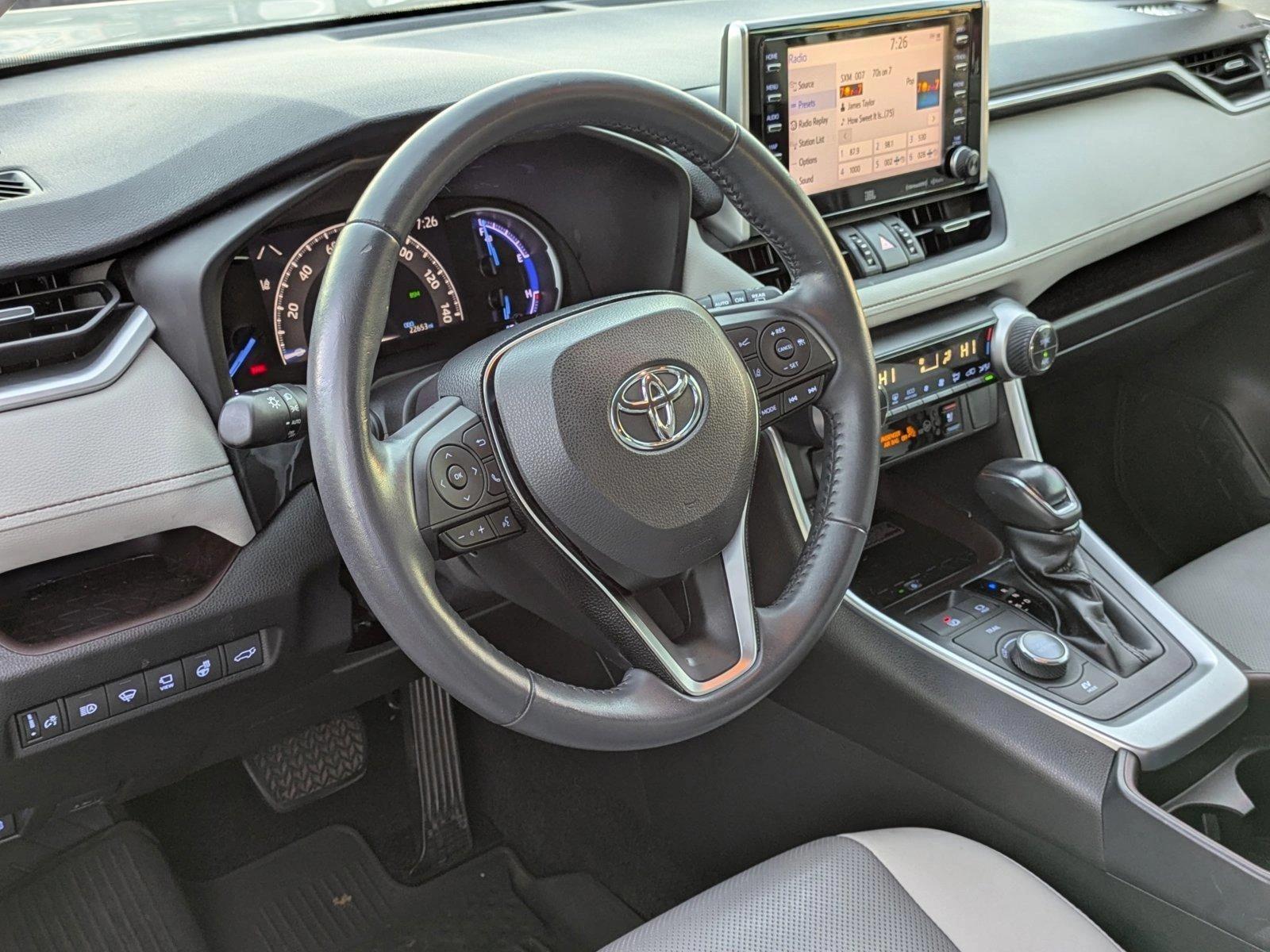 2020 Toyota RAV4 Vehicle Photo in Clearwater, FL 33761