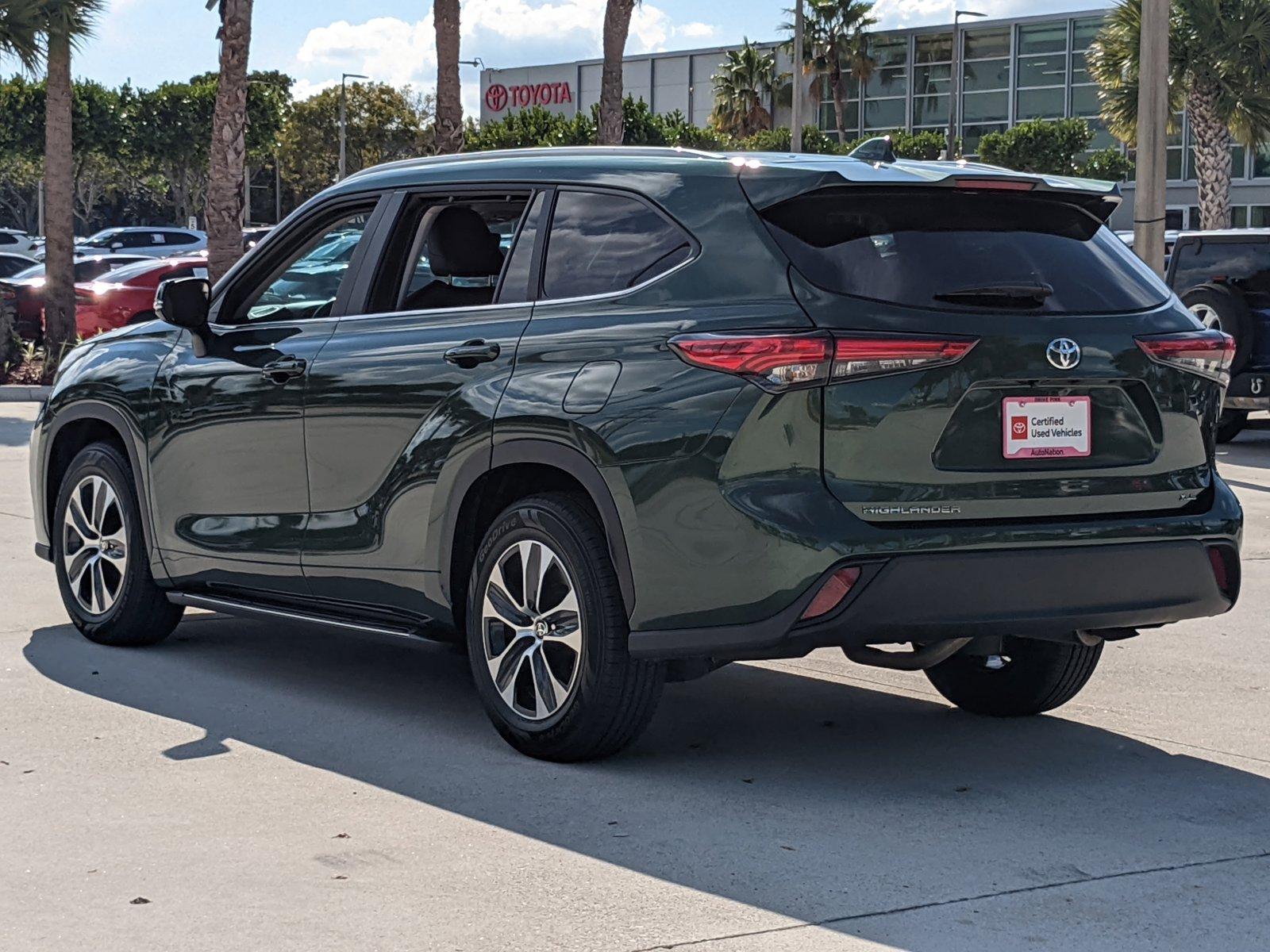 2023 Toyota Highlander Vehicle Photo in Davie, FL 33331