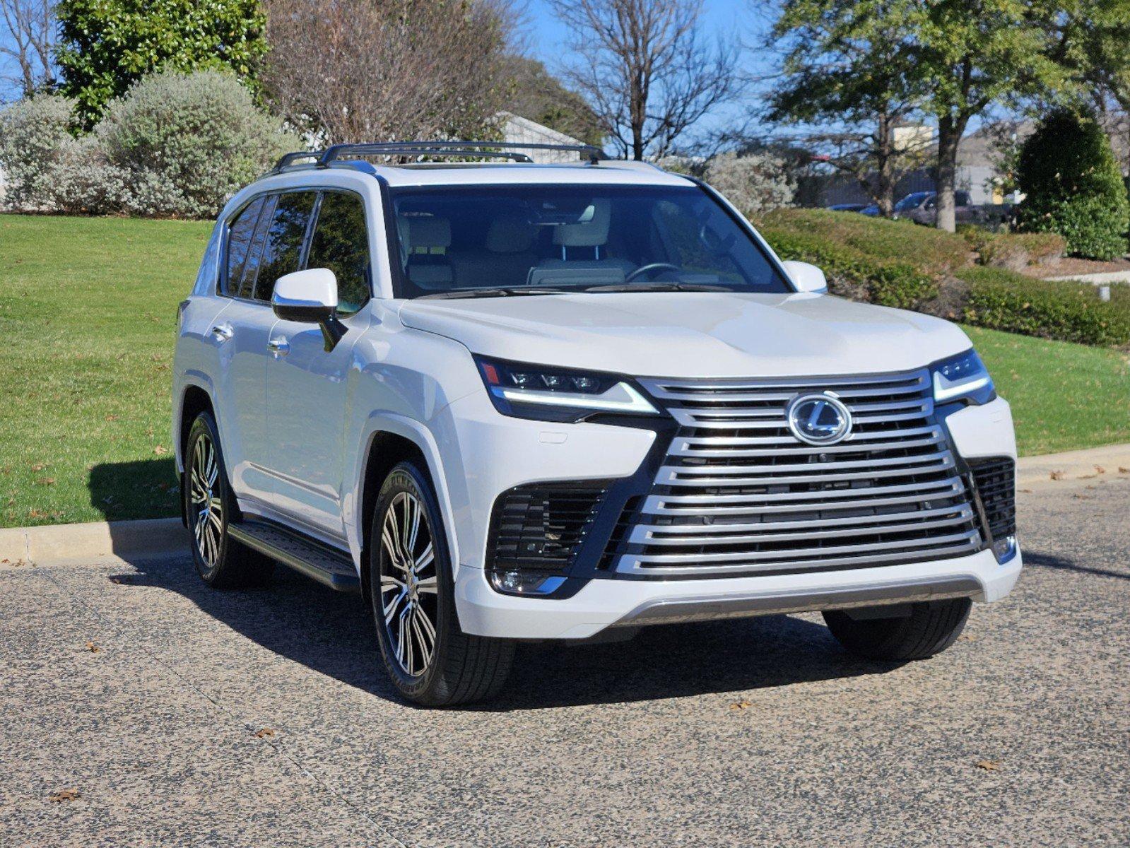 2023 Lexus LX 600 Vehicle Photo in FORT WORTH, TX 76132