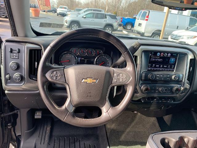 2018 Chevrolet Silverado 1500 Vehicle Photo in MOON TOWNSHIP, PA 15108-2571