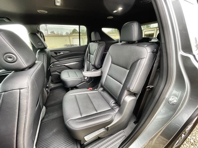 2025 Chevrolet Traverse Vehicle Photo in NEDERLAND, TX 77627-8017