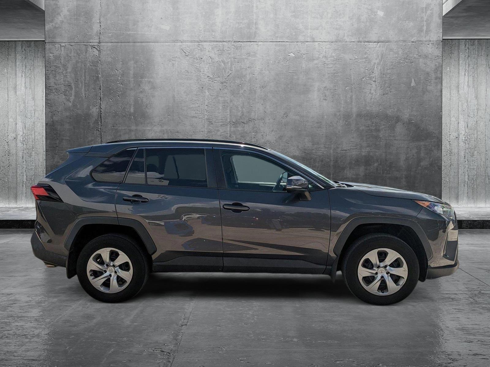 2019 Toyota RAV4 Vehicle Photo in Pembroke Pines , FL 33027