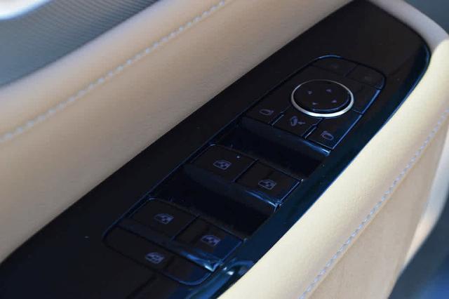 2025 INFINITI QX80 Vehicle Photo in Houston, TX 77090