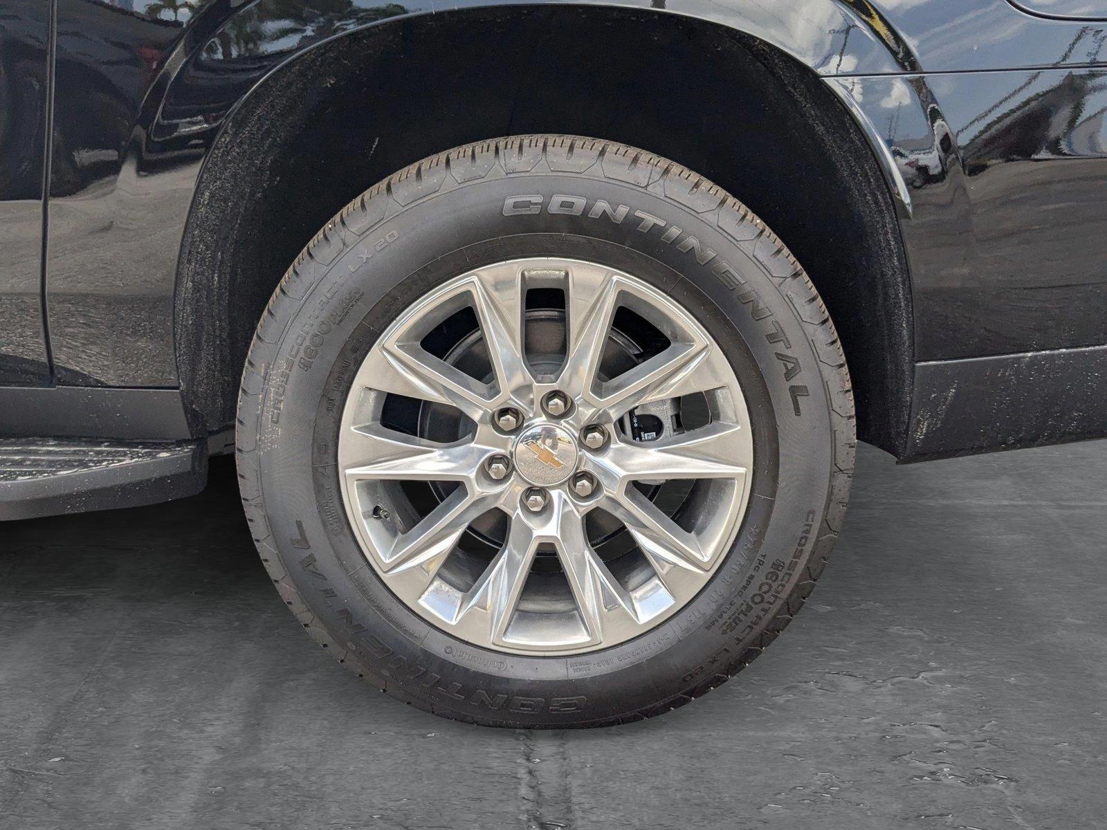 2025 Chevrolet Suburban Vehicle Photo in MIAMI, FL 33134-2699