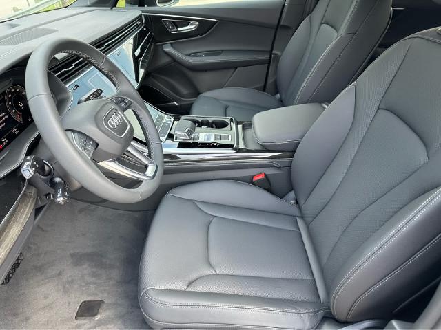 2025 Audi Q7 Vehicle Photo in HOUSTON, TX 77090