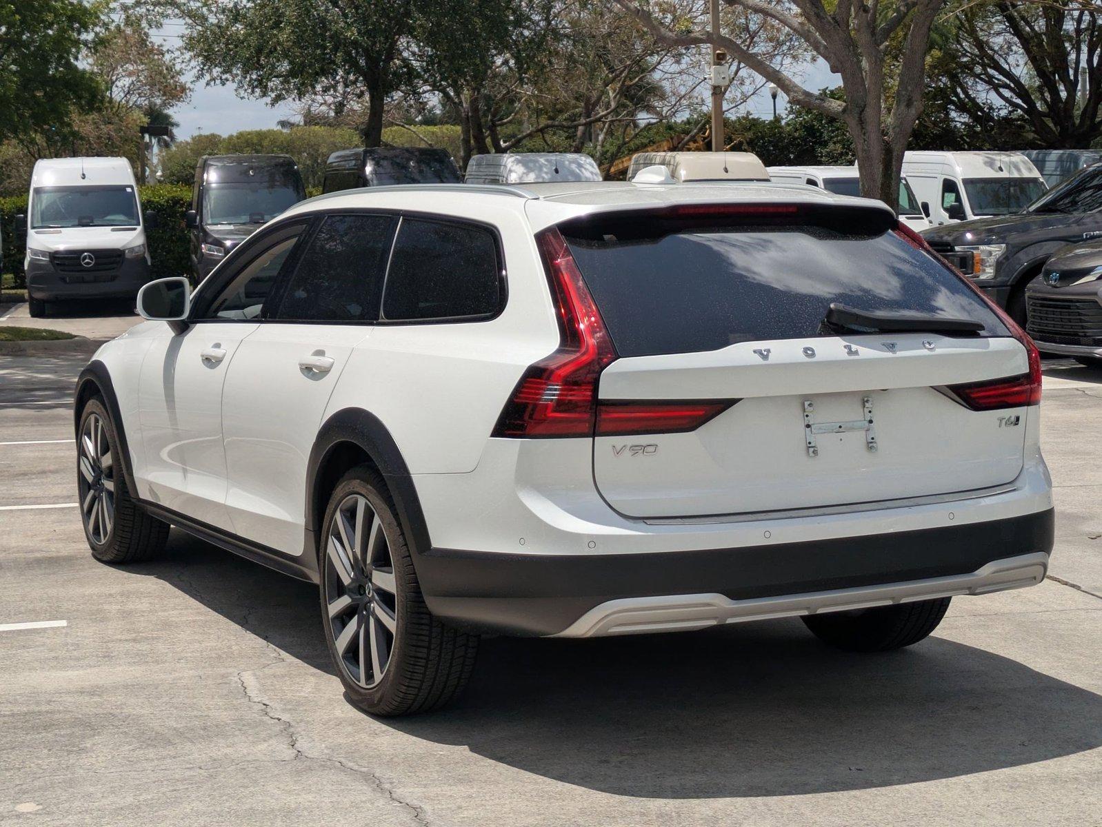 2021 Volvo V90 Cross Country Vehicle Photo in Coconut Creek, FL 33073