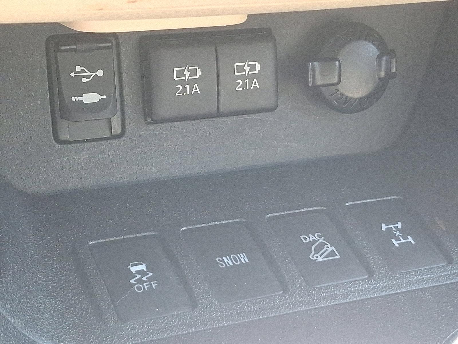 2018 Toyota Highlander Vehicle Photo in Trevose, PA 19053