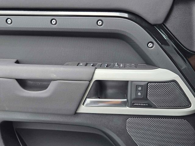 2024 Defender Vehicle Photo in AUSTIN, TX 78717