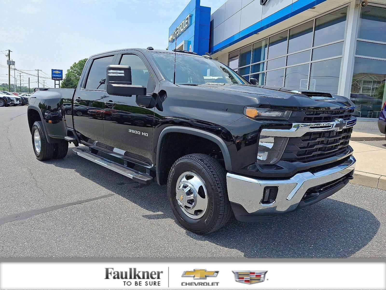 2024 Chevrolet Silverado 3500 HD Vehicle Photo in BETHLEHEM, PA 18017-9401