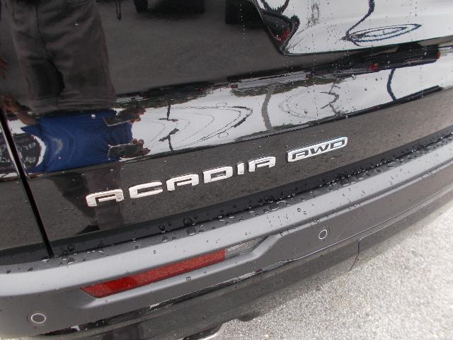 2025 GMC Acadia Vehicle Photo in LOWELL, MA 01852-4336