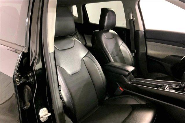 2022 Jeep Compass Vehicle Photo in KANSAS CITY, MO 64114-4502