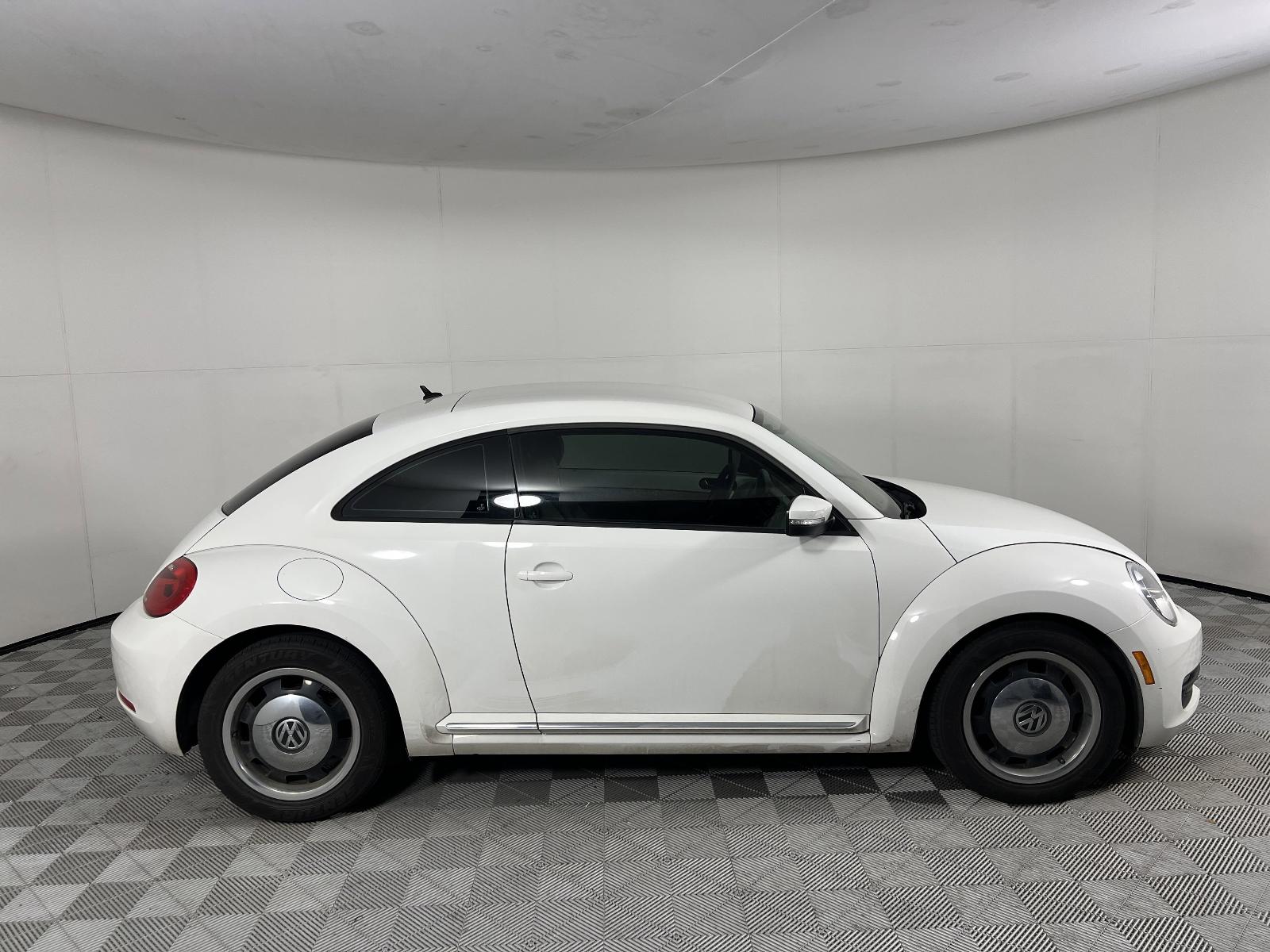 2013 Volkswagen Beetle Coupe Vehicle Photo in Georgetown, TX 78626