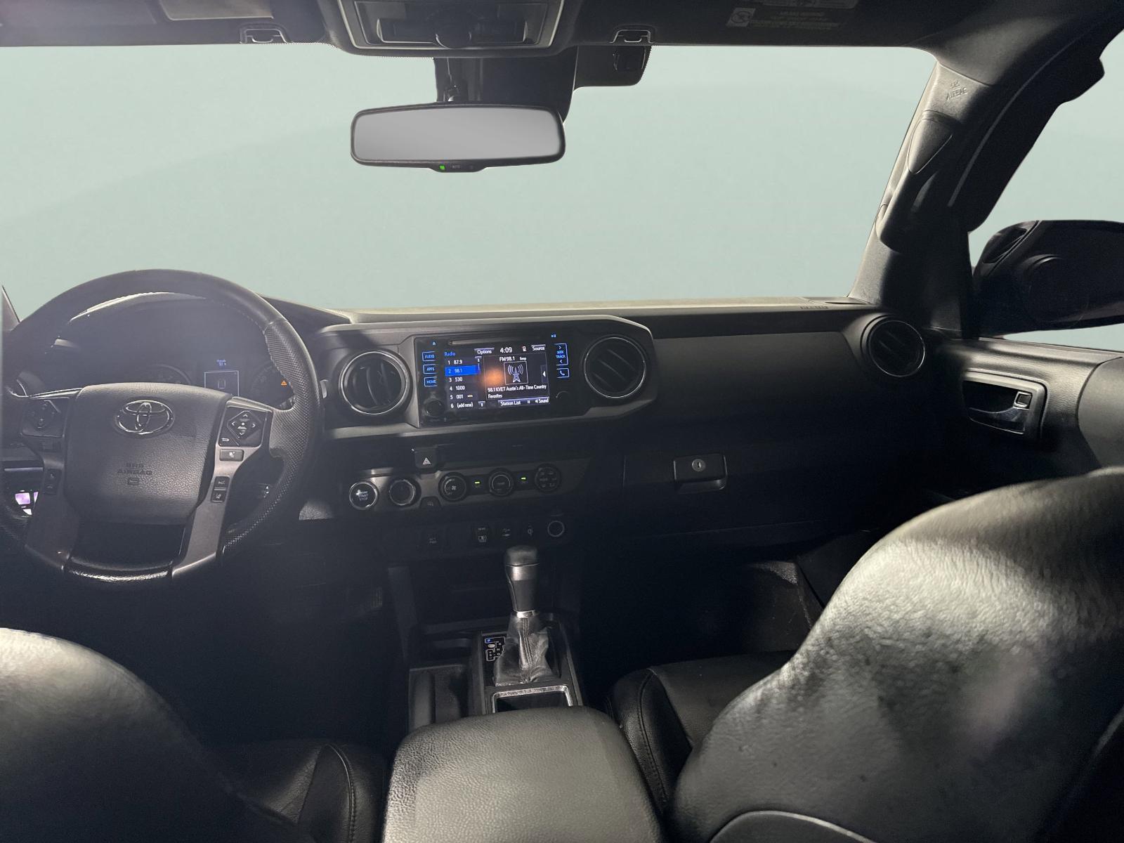 2018 Toyota Tacoma Vehicle Photo in GEORGETOWN, TX 78626-7508
