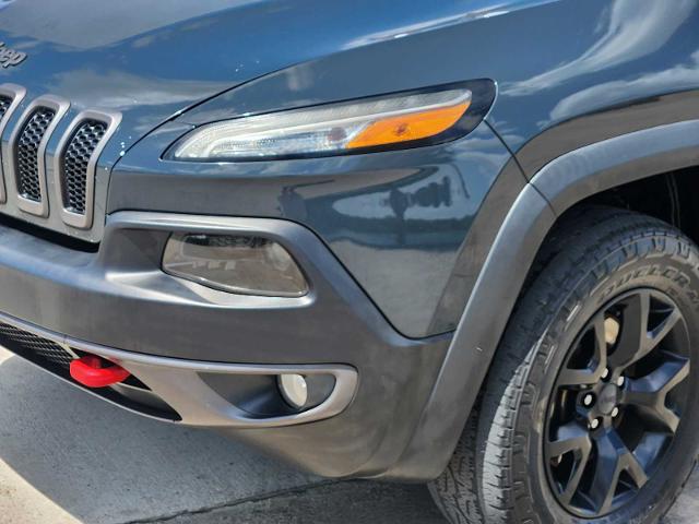2016 Jeep Cherokee Vehicle Photo in DENTON, TX 76210-9321