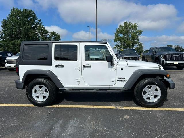 2017 Jeep Wrangler Unlimited Vehicle Photo in COLUMBIA, MO 65203-3903