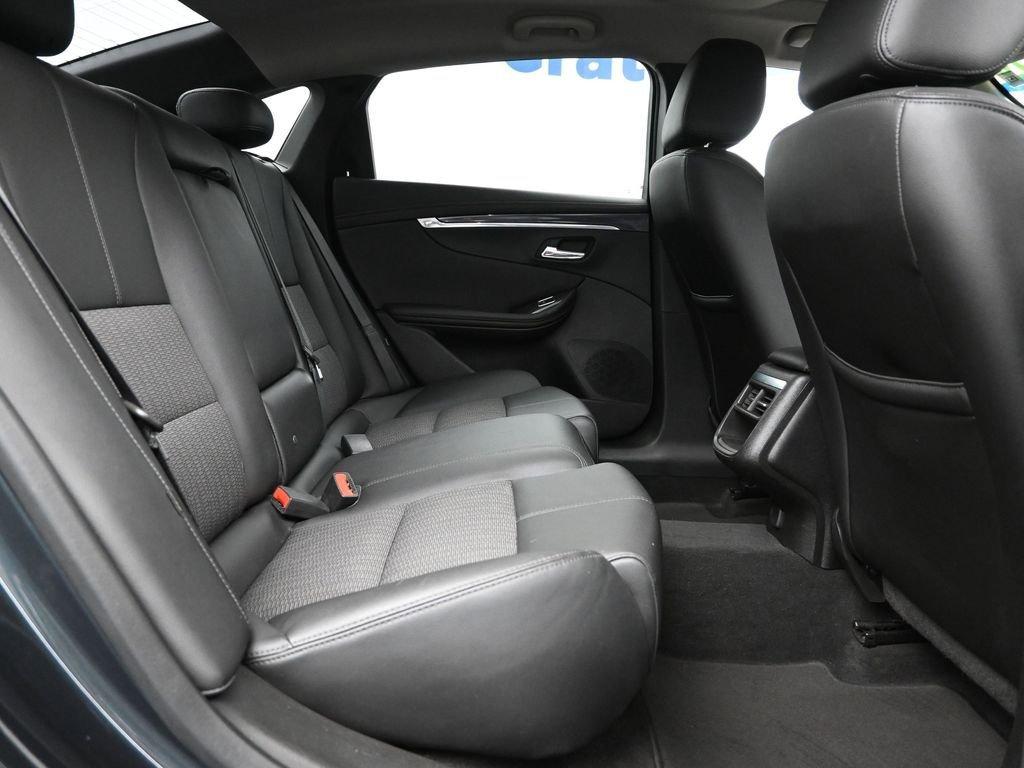 2018 Chevrolet Impala Vehicle Photo in Cedar Rapids, IA 52402