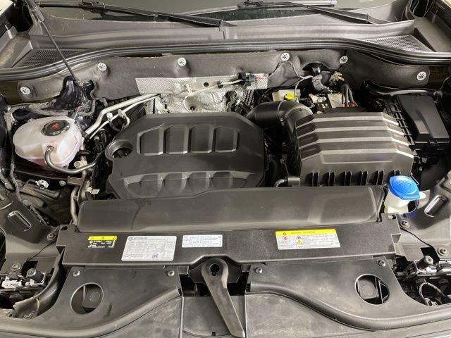 2024 Volkswagen Atlas Vehicle Photo in PHOENIX, AZ 85014-3381