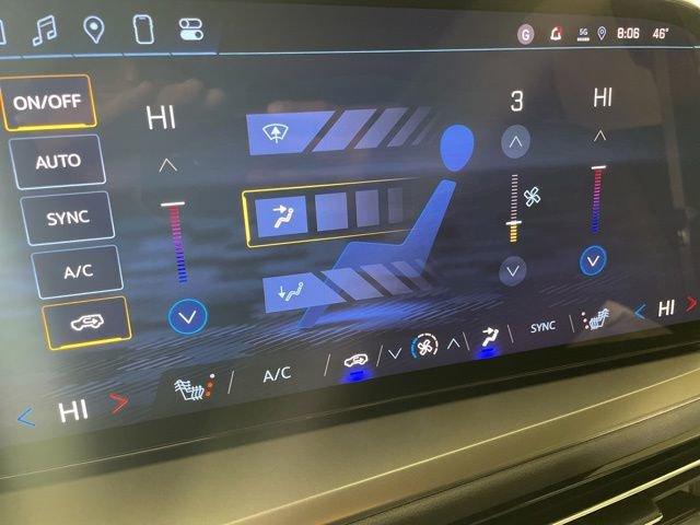 2025 Chevrolet Traverse Vehicle Photo in PHOENIX, AZ 85014-3381