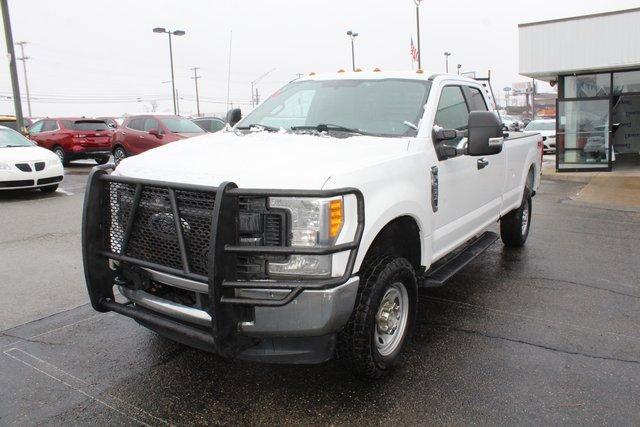 2017 Ford Super Duty F-250 SRW Vehicle Photo in SAINT CLAIRSVILLE, OH 43950-8512