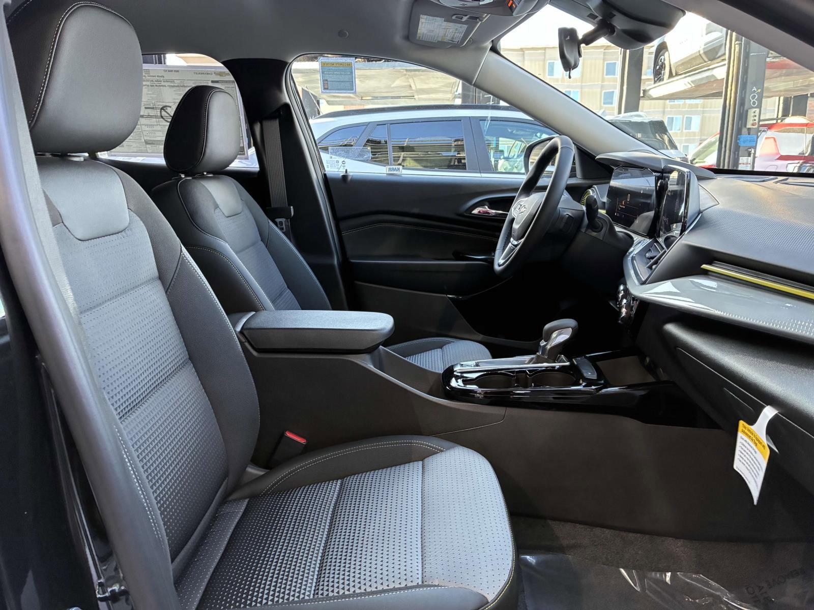 2025 Chevrolet Trax Vehicle Photo in LOS ANGELES, CA 90007-3794
