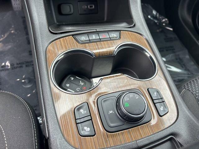 2023 GMC Acadia Vehicle Photo in MEDINA, OH 44256-9631