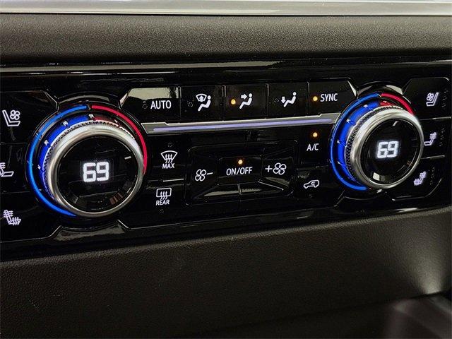 2025 GMC Sierra 3500 HD Vehicle Photo in PUYALLUP, WA 98371-4149