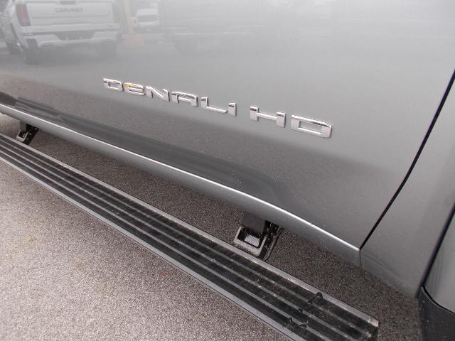 2025 GMC Sierra 2500 HD Vehicle Photo in LOWELL, MA 01852-4336