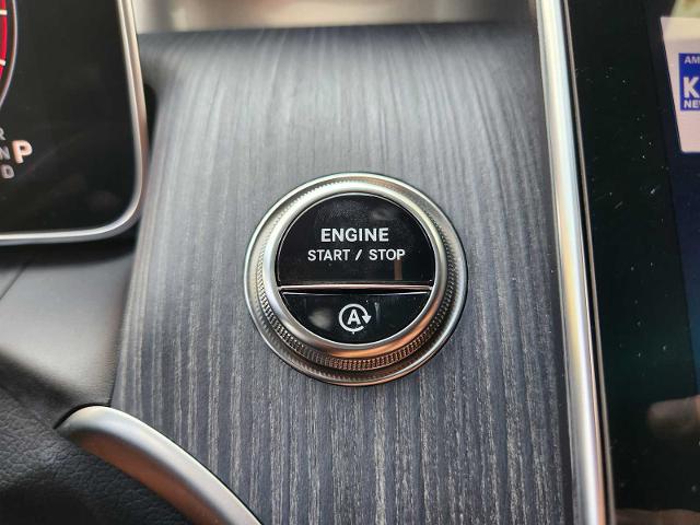 2025 Mercedes-Benz GLC Vehicle Photo in HOUSTON, TX 77079