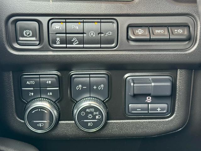 2021 GMC Yukon XL Vehicle Photo in DALLAS, TX 75209-3016