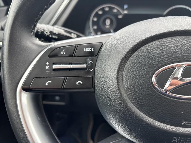 2022 Hyundai SONATA Vehicle Photo in Peoria, IL 61615