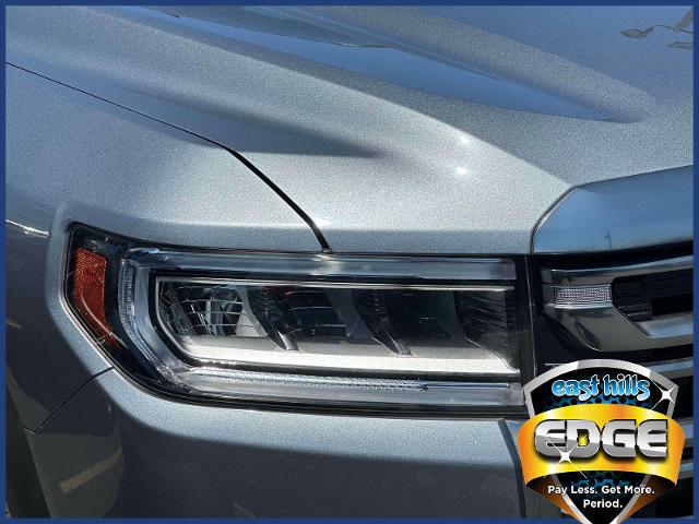 2022 GMC Acadia Vehicle Photo in Roslyn, NY 11576