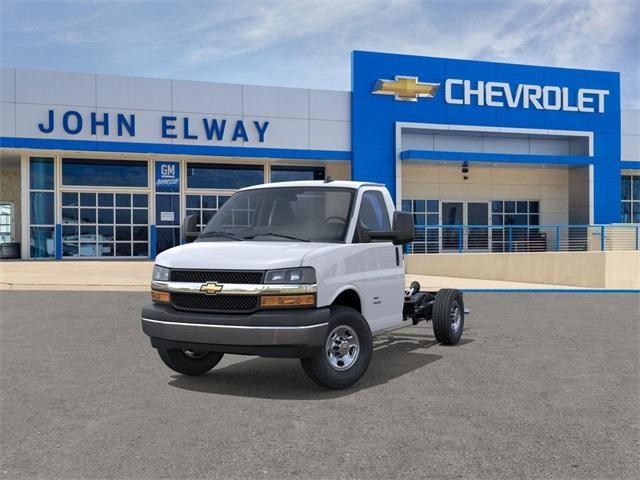 2025 Chevrolet Express Commercial Cutaway Vehicle Photo in ENGLEWOOD, CO 80113-6708