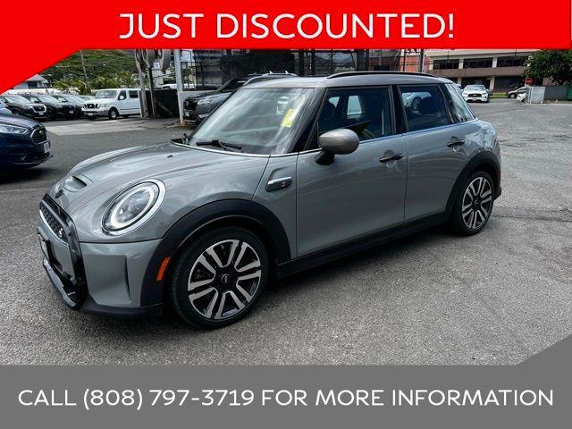 2022 MINI Cooper S Hardtop 4 Door Vehicle Photo in Kaneohe, HI 96744