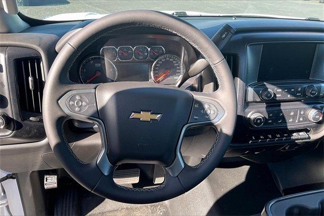 2024 Chevrolet Silverado 6500 HD Vehicle Photo in INDEPENDENCE, MO 64055-1314