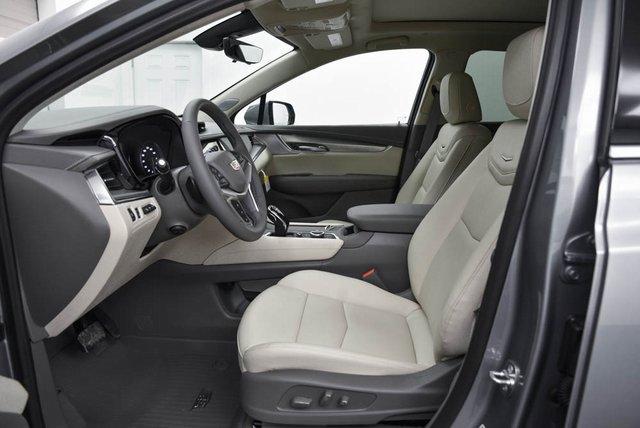 2025 Cadillac XT5 Vehicle Photo in Akron, OH 44320