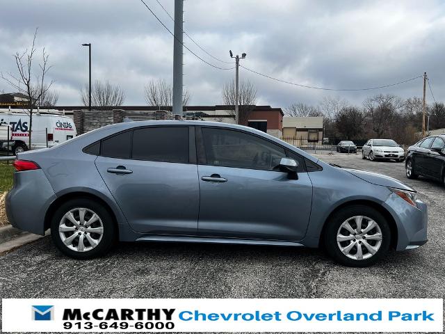 Used 2020 Toyota Corolla LE with VIN JTDEPRAE0LJ019484 for sale in Overland Park, KS