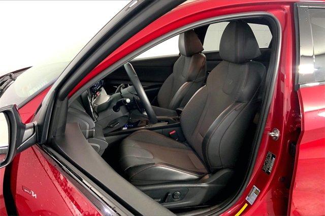 2022 Hyundai Elantra Vehicle Photo in TOPEKA, KS 66609-0000
