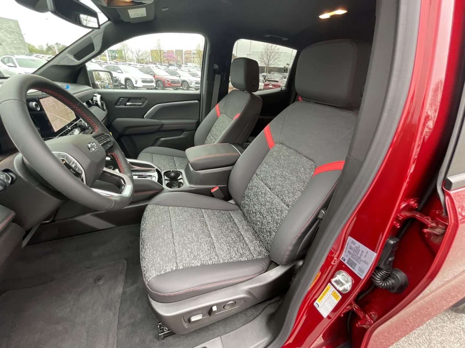2025 Chevrolet Colorado Vehicle Photo in BENTONVILLE, AR 72712-4322