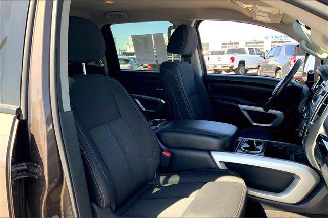 2019 Nissan Titan Vehicle Photo in TOPEKA, KS 66609-0000