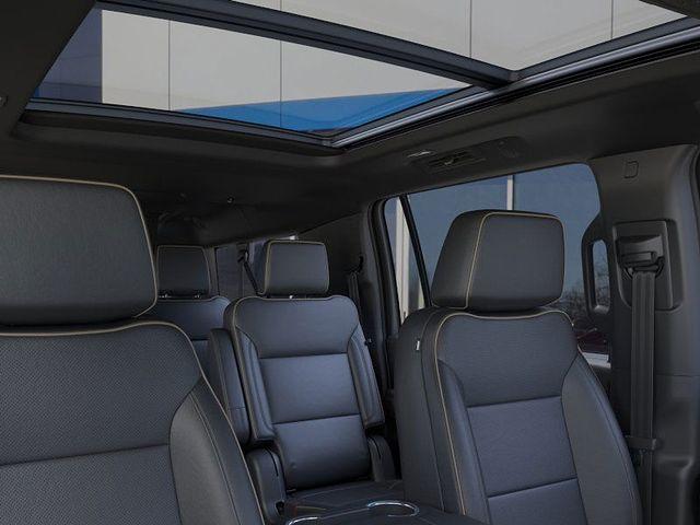 2025 Chevrolet Suburban Vehicle Photo in DANBURY, CT 06810-5034