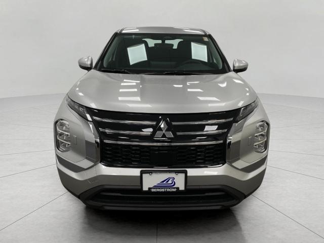 2025 Mitsubishi Outlander Vehicle Photo in Appleton, WI 54913