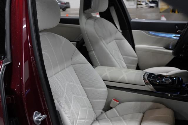 2023 BMW 760i xDrive Vehicle Photo in GRAPEVINE, TX 76051