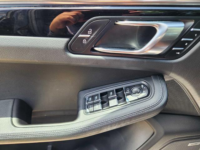 2020 Porsche Macan Vehicle Photo in HOUSTON, TX 77079