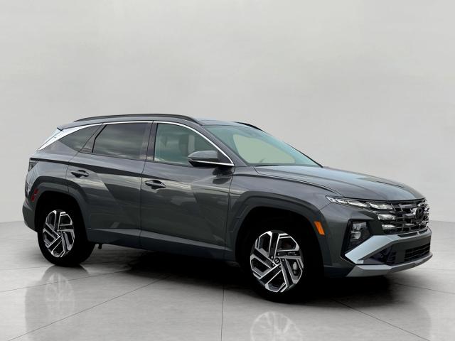 2025 Hyundai TUCSON Hybrid Vehicle Photo in Green Bay, WI 54304