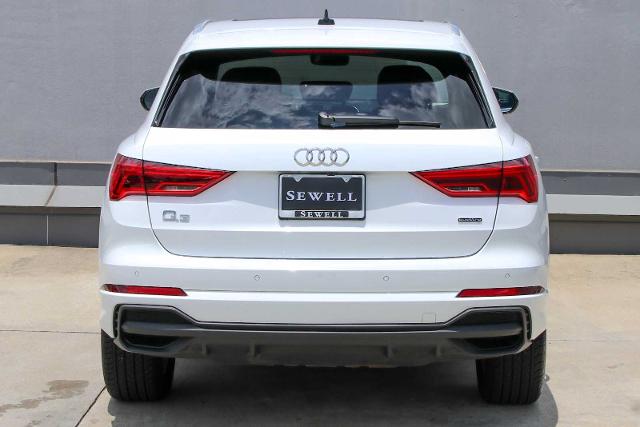 2024 Audi Q3 Vehicle Photo in SUGAR LAND, TX 77478